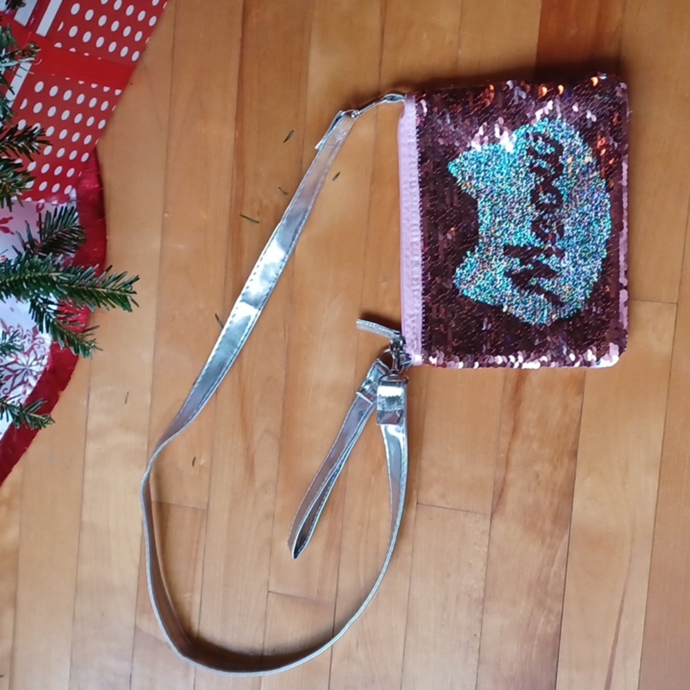 Flippable glittery sequence Meow Purse for small girls 4 to 8 years old.